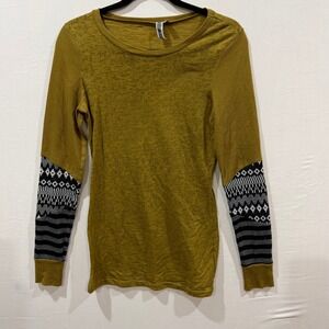 BKE Distressed Long Sleeve  Knit Top Olive Green Geometric Sleeve Detail Women M